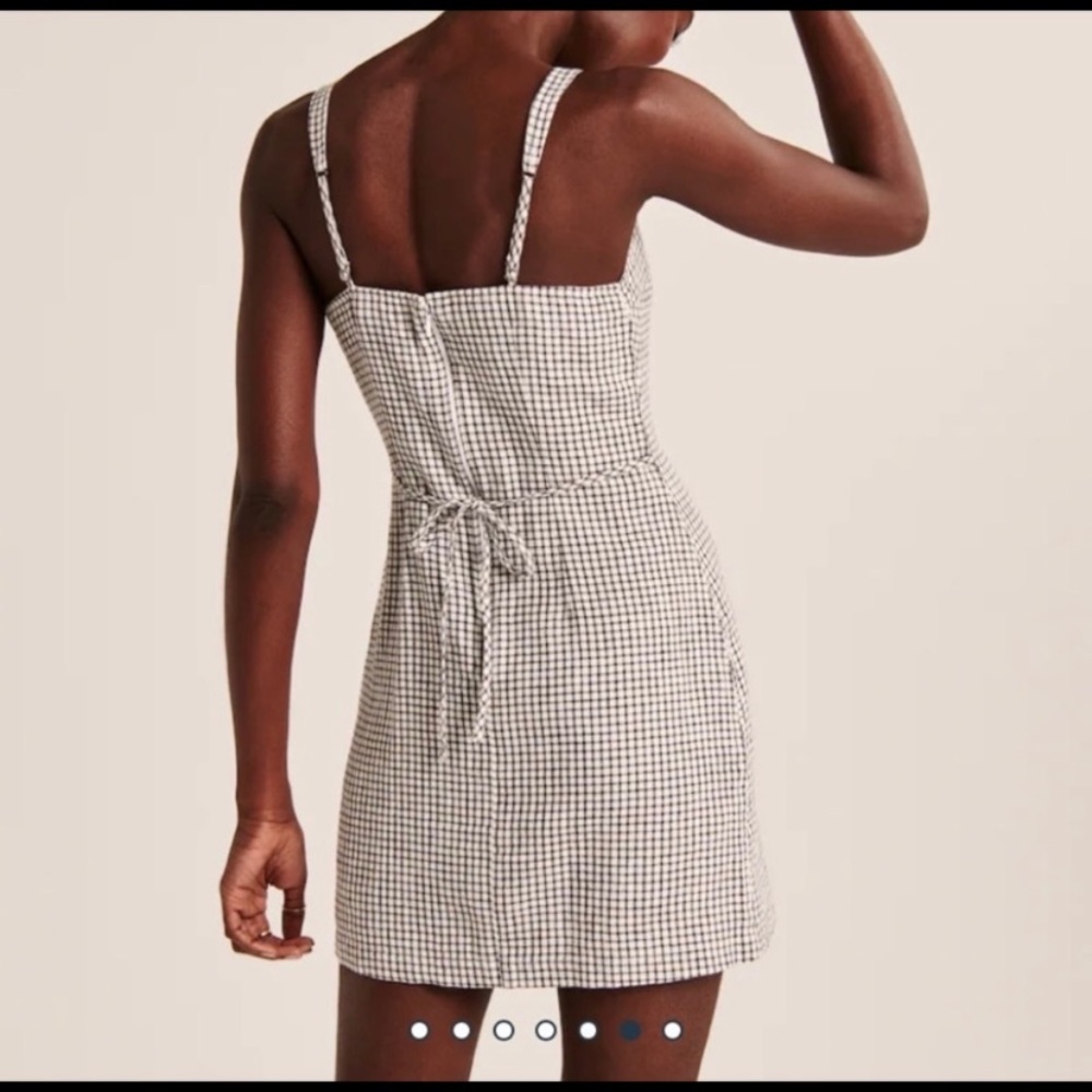 Abercrombie & Fitch 90s Dress w/ Scrunchie